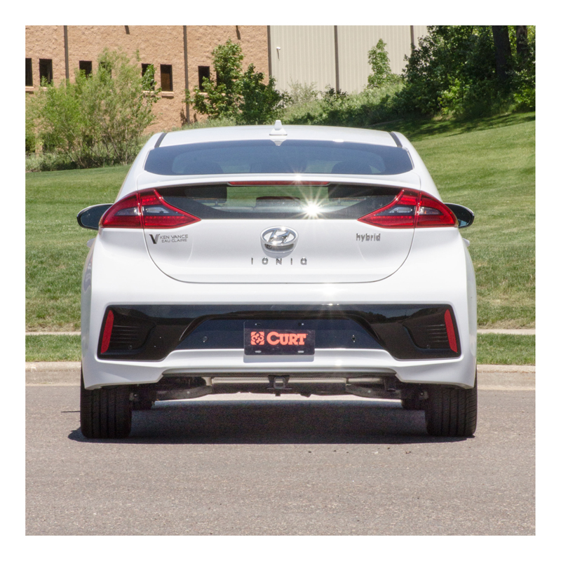 CURT | Class 1 Trailer Hitch, 1-1/4in Receiver