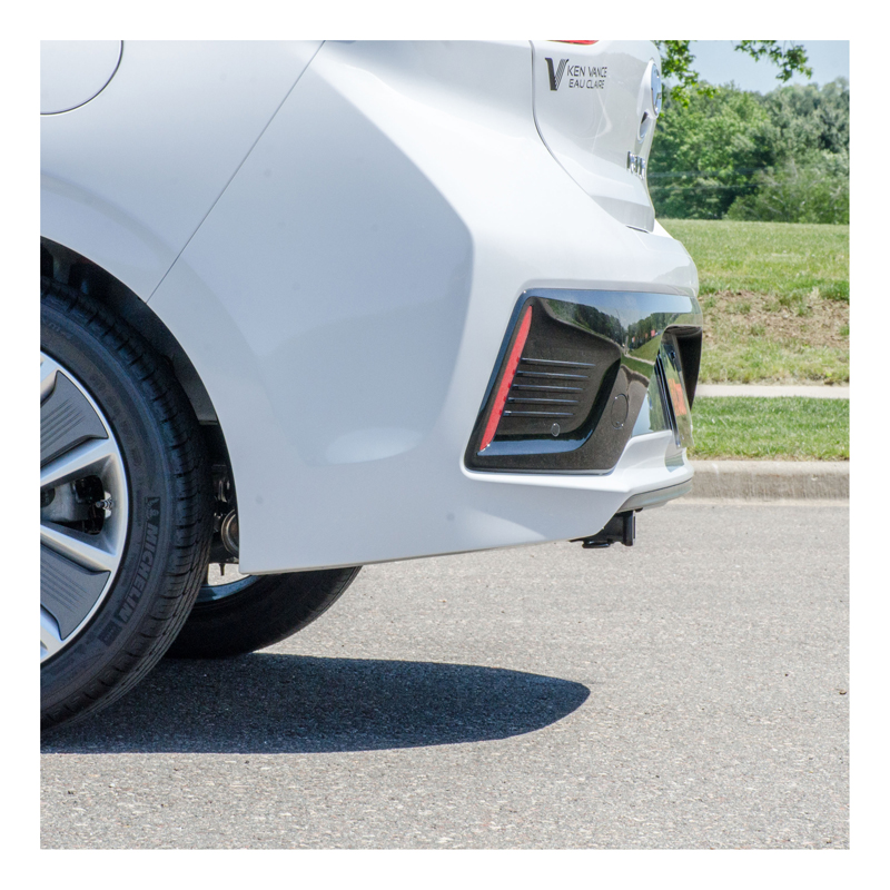 CURT | Class 1 Trailer Hitch, 1-1/4in Receiver