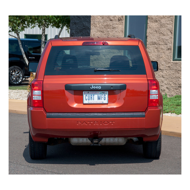CURT | Class 3 Trailer Hitch, 2in Receiver - Compass / Patriot 2.0L / 2.4L 2007-2010