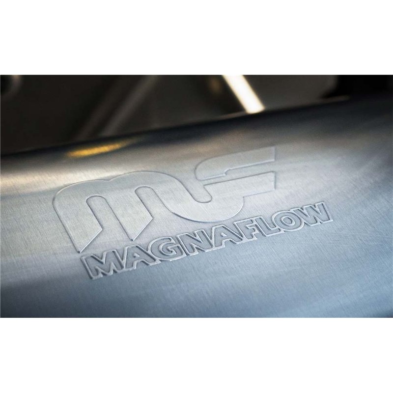 Magnaflow | Straight-Through Performance Muffler 3in. Center/Center 4x14x4 Body