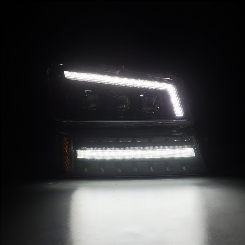 AlphaRex | Projector Headlights Alpha-Black - Avalanche 1500 / Silverado 1500 2002-2006