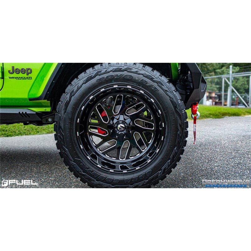 Fuel Off-Road | D581 TRITON 20x10.0 ET-18 - GLOSS BLACK MILLED