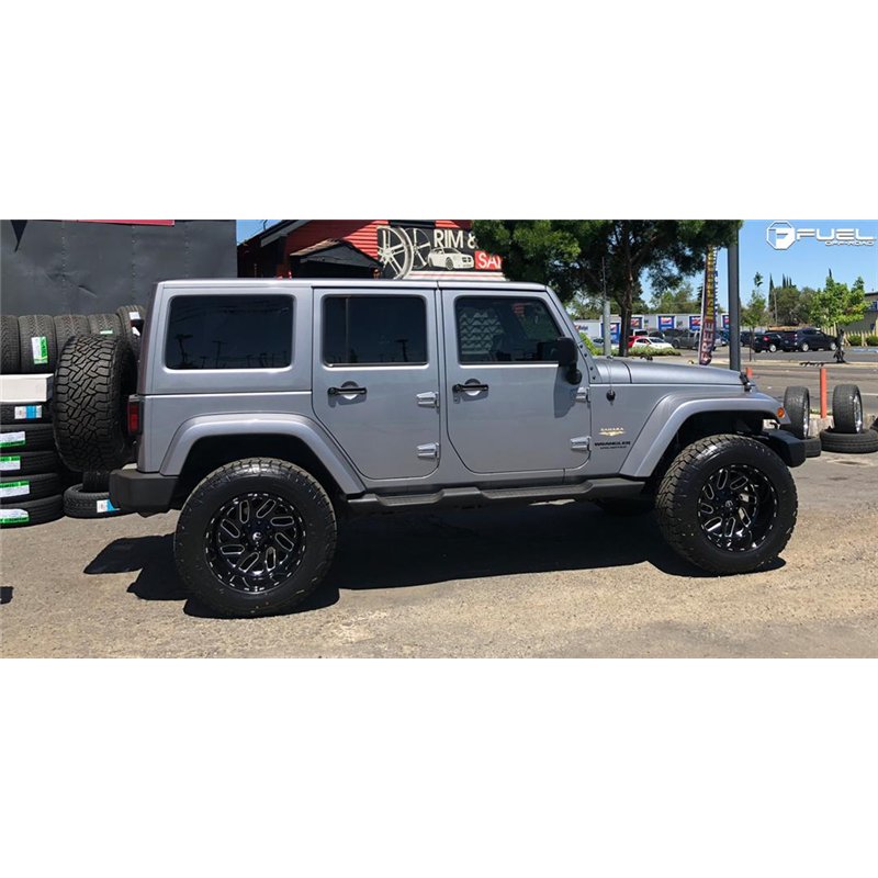 Fuel Off-Road | D581 TRITON 20x10.0 ET-18 - GLOSS BLACK MILLED