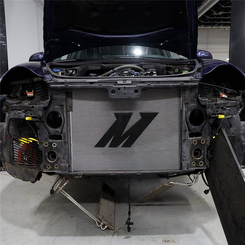 Mishimoto | Performance Aluminum Radiator - Q7 / Cayenne / Touareg 2003-2015