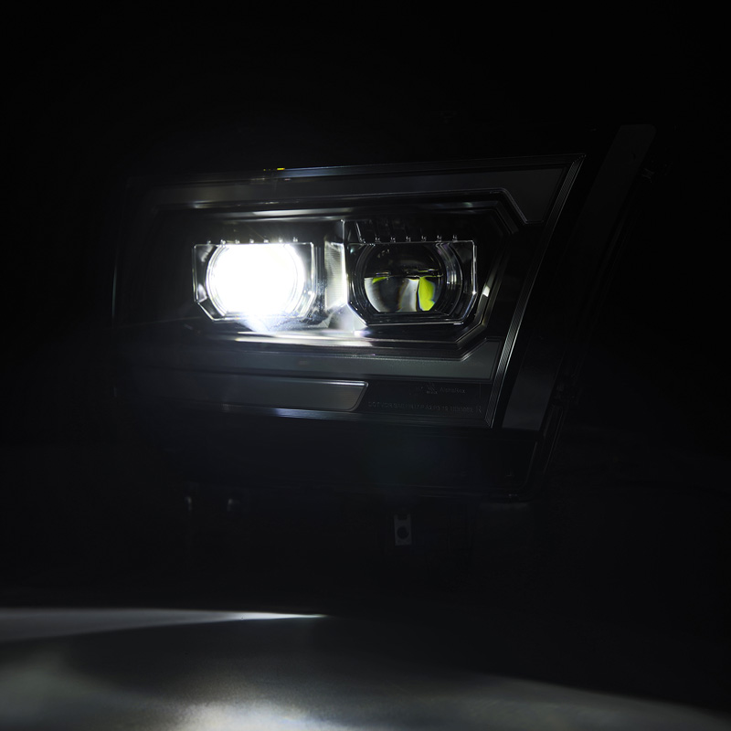 AlphaRex | Projector Headlights Black - Ram 1500 2019-2024