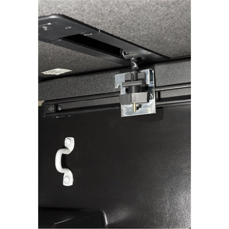 Extang | Solid Fold 2.0 Tonneau Cover - Tundra 4.0L / 4.6L / 5.7L 2014-2021