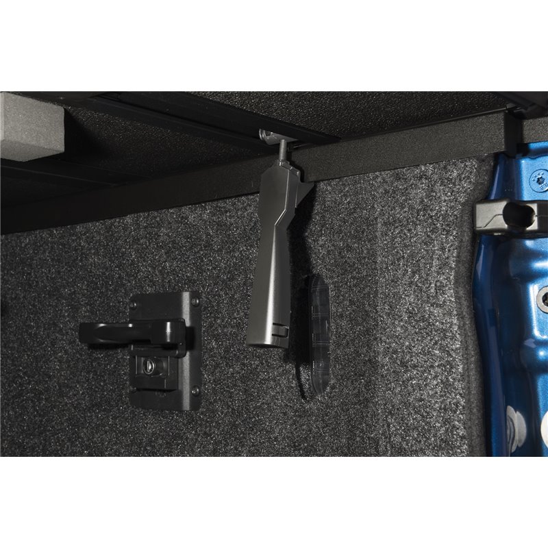 Extang | Solid Fold 2.0 Tonneau Cover - Frontier / Equator 2005-2021
