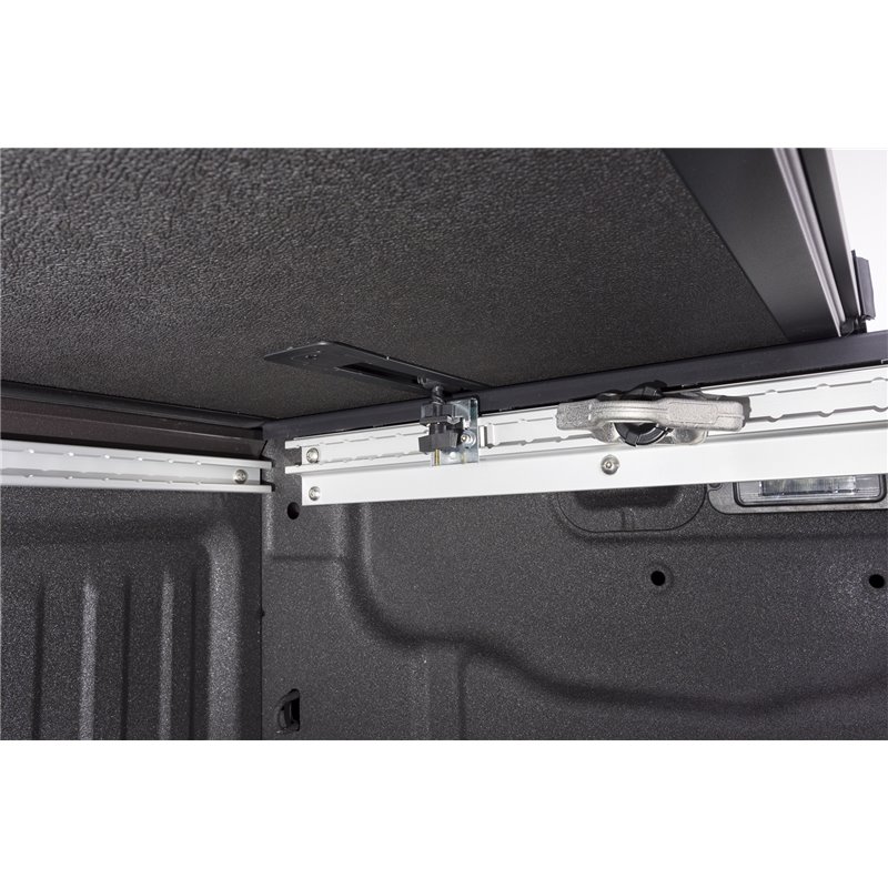 Extang | Solid Fold 2.0 Tonneau Cover - Frontier / Equator 2005-2021