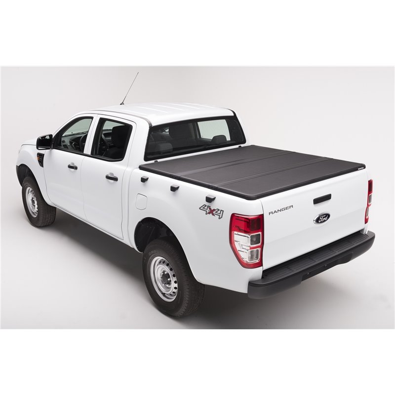 Extang | Solid Fold 2.0 Tonneau Cover - Frontier / Equator 2005-2021