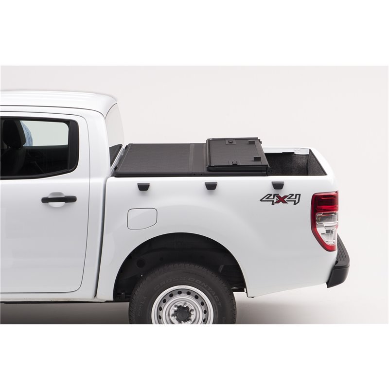 Extang | Solid Fold 2.0 Tonneau Cover - Frontier / Equator 2005-2021