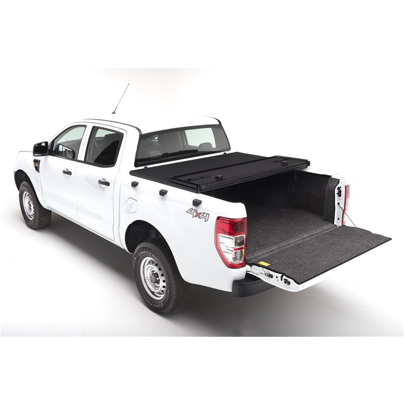 Extang | Solid Fold 2.0 Tonneau Cover - Frontier / Equator 2005-2021