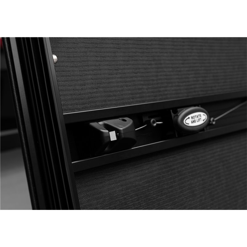 Extang | Trifecta ALX Tonneau Cover - Colorado / Canyon  2015-2022