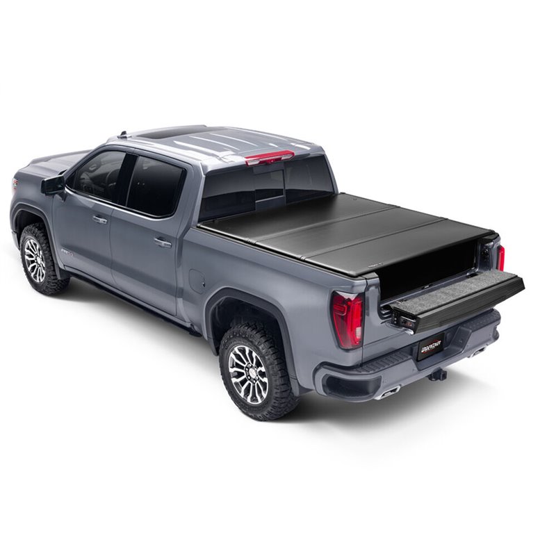 Undercover | Triad Tonneau Cover - Silverado / Sierra 1500 / Classic 2004-2018
