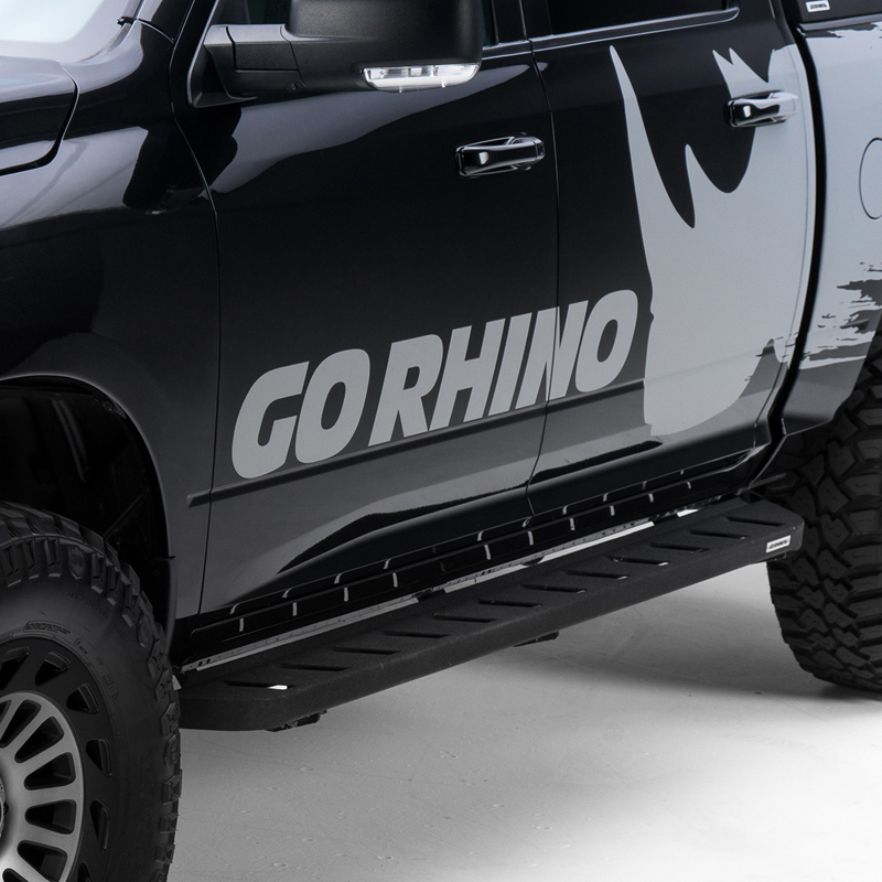 Go Rhino | RB10 Running Boards w/ Mounting Brackets Kit - Ram 1500 / Classic 2015-2019
