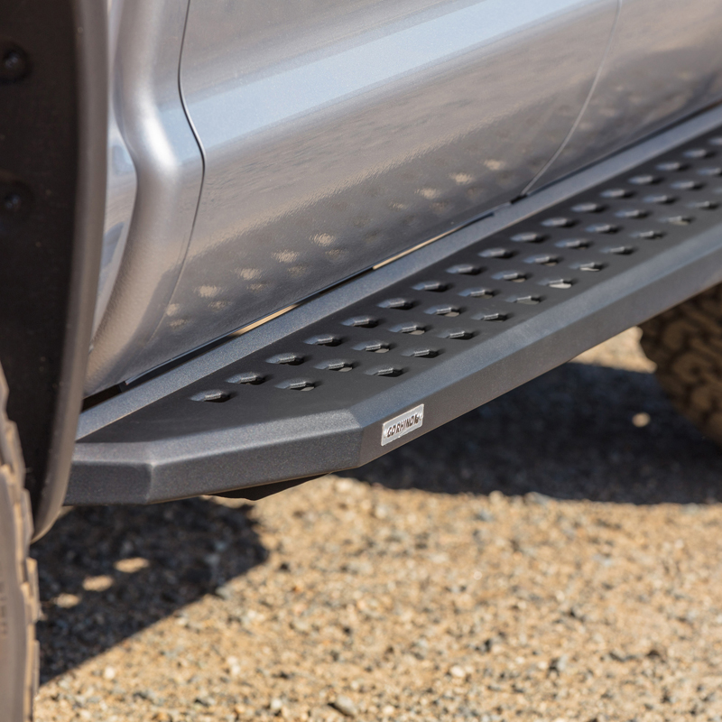 Go Rhino | RB20 Running Boards w/ Mounting Brackets Kit - Ram 1500 / Classic 2015-2019