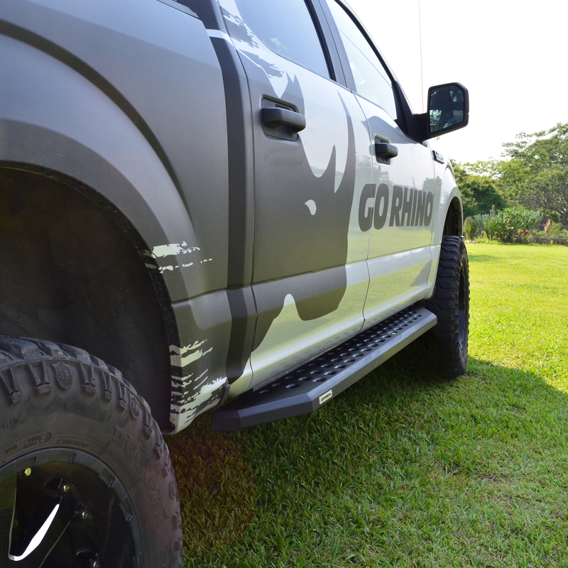 Go Rhino | RB20 Running Boards w/ Mounting Brackets Kit - Colorado / Canyon 2.5L / 3.6L 2015
