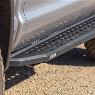 Go Rhino | RB20 Running Boards w/ Mounting Brackets Kit - Gladiator 3.6L 2020
