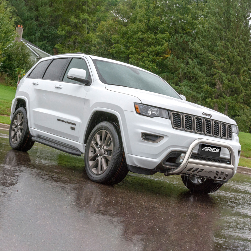 ARIES | AeroTread 5" x 67" Polished Stainless Running Boards - Grand Cherokee 3.0L / 3.6L / 5.7L 2011-2022