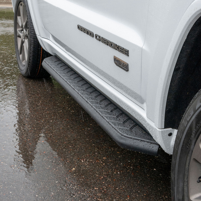 ARIES | AeroTread 5" x 67" Polished Stainless Running Boards - Grand Cherokee 3.0L / 3.6L / 5.7L 2011-2022
