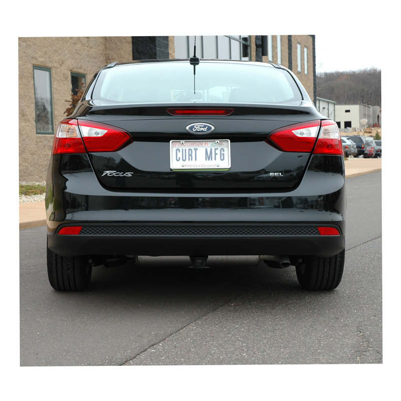 CURT | Class 1 Trailer Hitch, 1-1/4" Receiver - Focus 1.0T / 2.0L 2012-2018