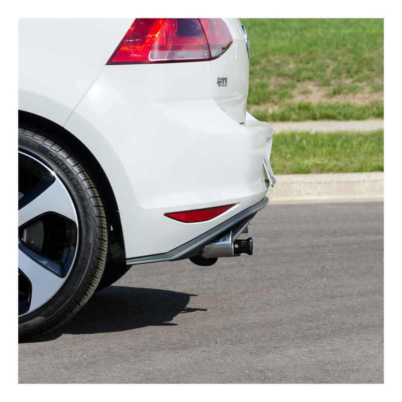 CURT | Class 1 Trailer Hitch, 1-1/4" Receiver - Golf / GTI 2015-2021