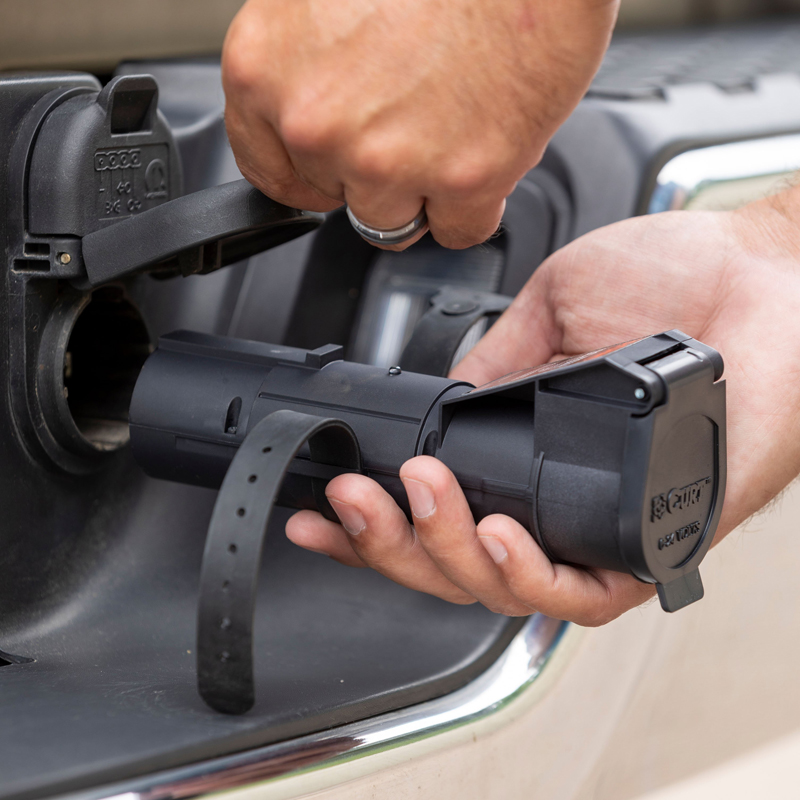 CURT | Echo Mobile Trailer Brake Controller, 7-Way, Bluetooth Smartphone Connection