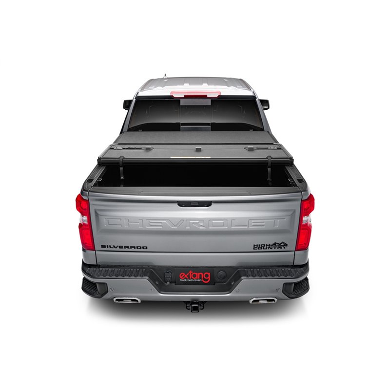 Extang | Solid Fold ALX Tonneau Cover - Colorado / Canyon  2015-2022