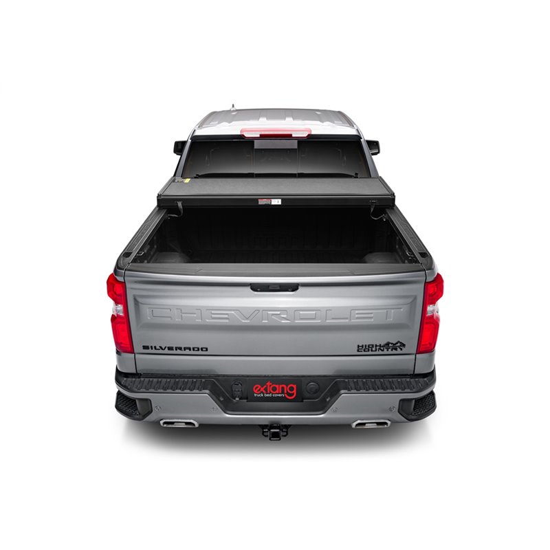 Extang | Solid Fold ALX Tonneau Cover - Colorado / Canyon  2015-2022