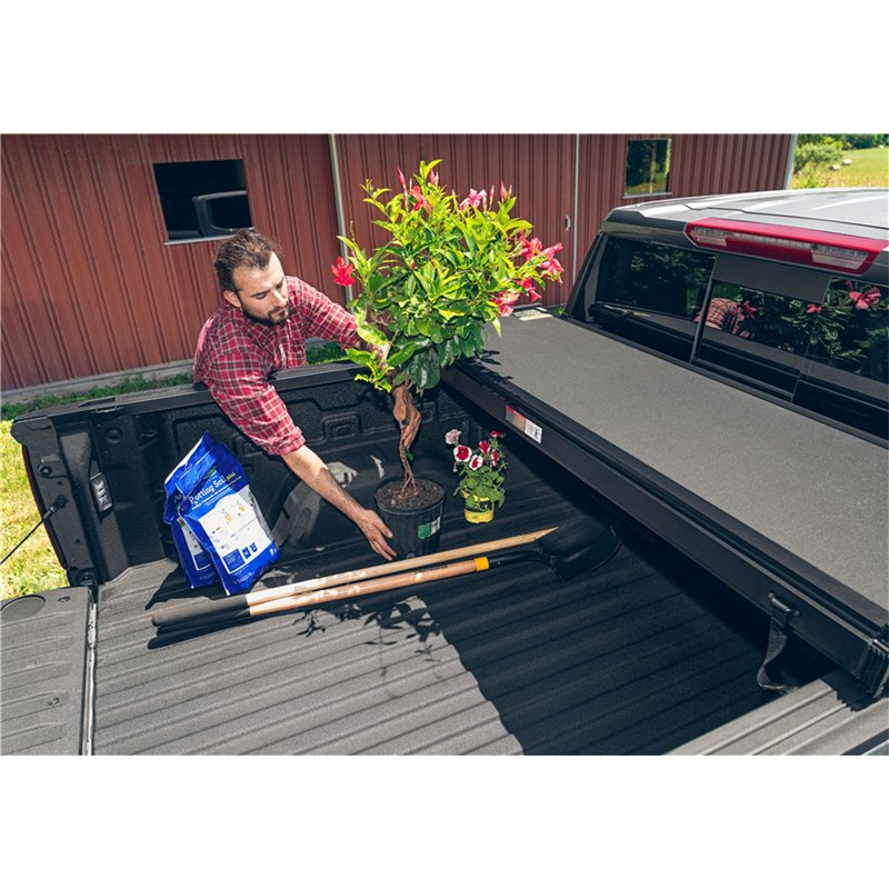 Extang | Solid Fold ALX Tonneau Cover - Colorado / Canyon  2015-2022