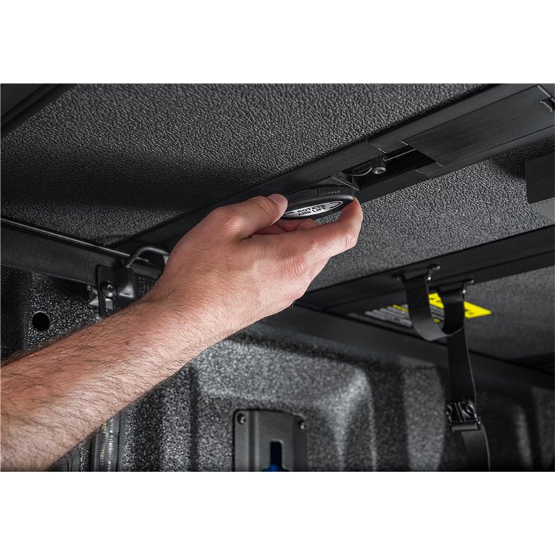 Extang | Solid Fold ALX Tonneau Cover - Frontier 3.8L 2022-2024