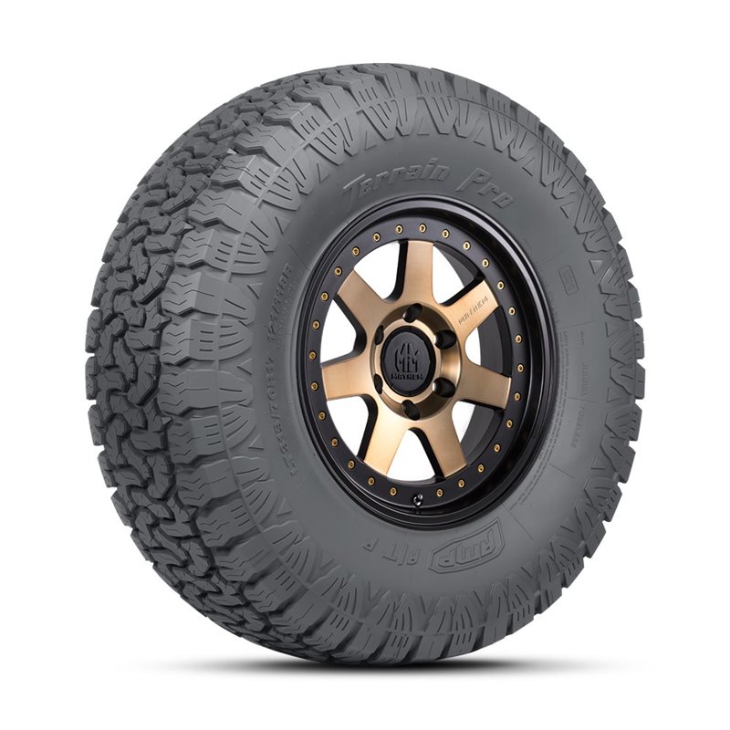 AMP | TERRAIN PRO A/T LT285/65R18 125/122R - 4 Seasons