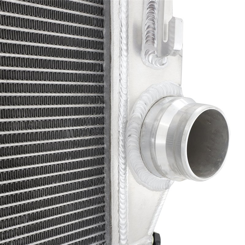Mishimoto | Performance Radiator - Silverado / Sierra 2500 HD / 3500 HD 6.0L / 6.6L 2017-2019