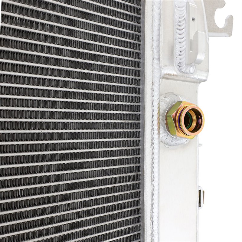 Mishimoto | Performance Radiator - Silverado / Sierra 2500 HD / 3500 HD 6.0L / 6.6L 2017-2019