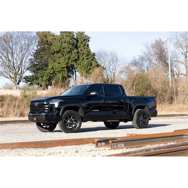 Rough Country | Front Leveling Kit - Tundra 3.5T 2022-2024
