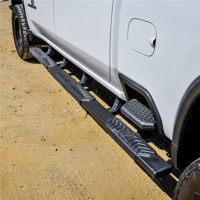 Westin | Nerf/Step Bar (Wheel to Wheel) - Silverado / Sierra 2500 / 3500 6.6L 2020-2020