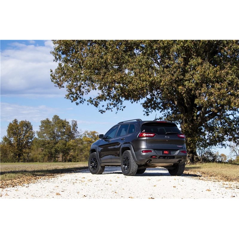 Rough Country | Suspension Lift Kit - Cherokee 2.0T / 2.4L / 3.2L 2014-2022