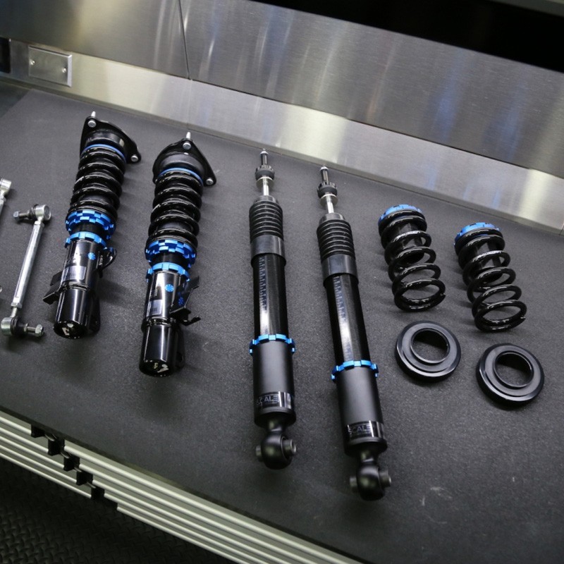 SCALE INNOVATIVE SERIES - MAZDA3 04-13 / MAZDASPEED3 07-13